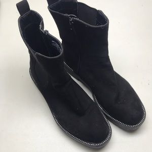 Time and Tru Black Boots Size 9 Used